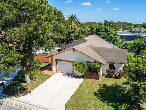 5580 SW 97th Terrace Cooper City FL 33328