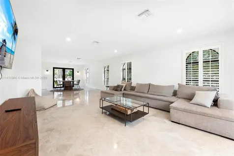 119 Holiday Drive Hallandale Beach FL 33009