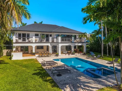 119 Holiday Drive Hallandale Beach FL 33009