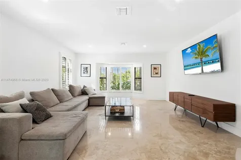 119 Holiday Drive Hallandale Beach FL 33009