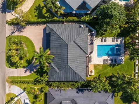 119 Holiday Drive Hallandale Beach FL 33009