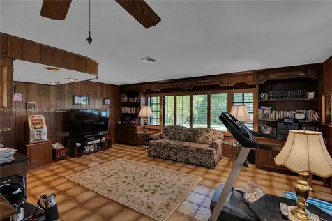 400 NW 131st Avenue Plantation FL 33325
