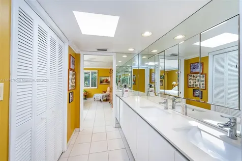 270 Cypress Drive Key Biscayne FL 33149
