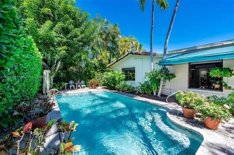 270 Cypress Drive Key Biscayne FL 33149