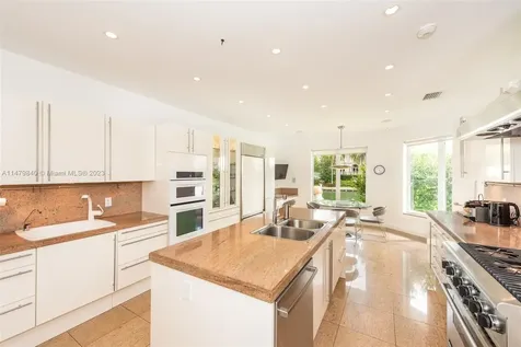1095 Mariner Drive Key Biscayne FL 33149