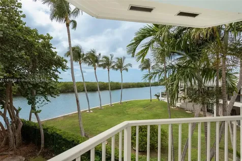 1095 Mariner Drive Key Biscayne FL 33149