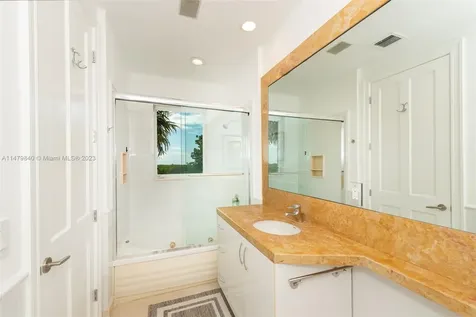 1095 Mariner Drive Key Biscayne FL 33149