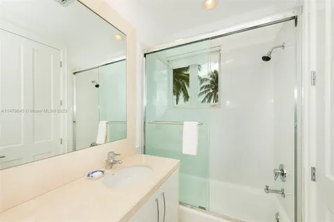1095 Mariner Drive Key Biscayne FL 33149