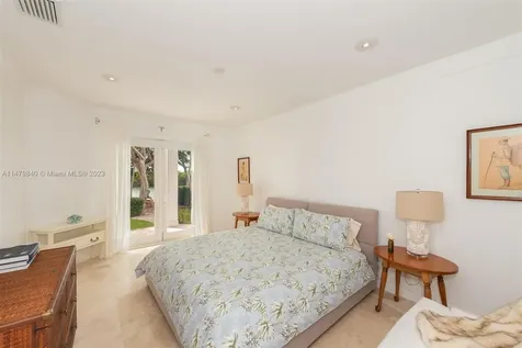 1095 Mariner Drive Key Biscayne FL 33149