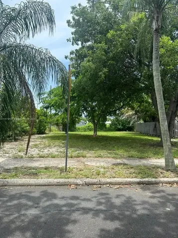 3014 Greenwood Avenue West Palm Beach FL 33407
