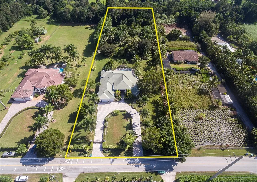 6910 SW 185th Way Southwest Ranches FL 33332