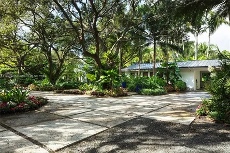 7722 Ponce De Leon Road Miami FL 33143