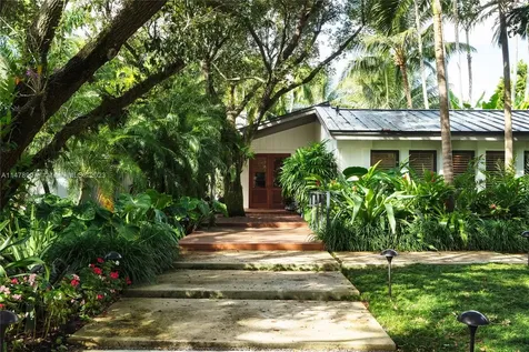 7722 Ponce De Leon Road Miami FL 33143