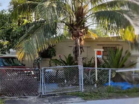 2234 NE 137 Street North Miami Beach FL 33181-1840