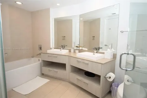 4111 S Ocean Drive Hollywood FL 33019