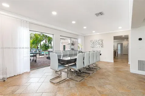 2500 NE 199th Street Miami FL 33180
