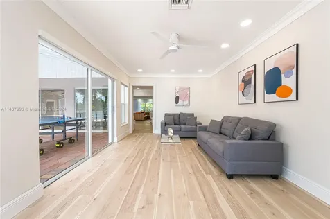 2500 NE 199th Street Miami FL 33180