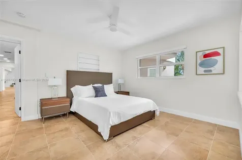 2500 NE 199th Street Miami FL 33180