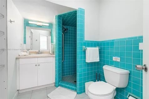 2500 NE 199th Street Miami FL 33180