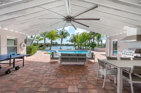 2500 NE 199th Street Miami FL 33180