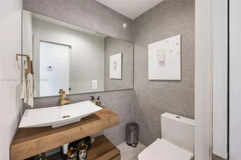 2511 NE 209th Terrace Miami FL 33180