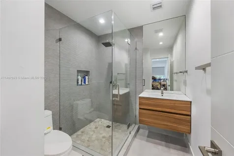 2511 NE 209th Terrace Miami FL 33180