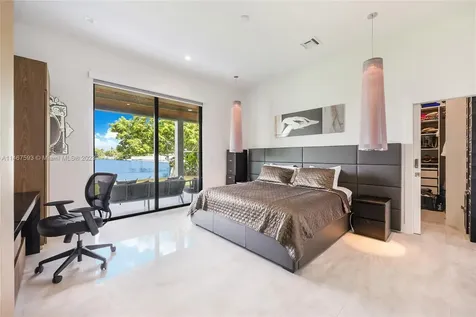 2511 NE 209th Terrace Miami FL 33180