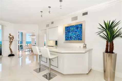 21200 Point Place Aventura FL 33180