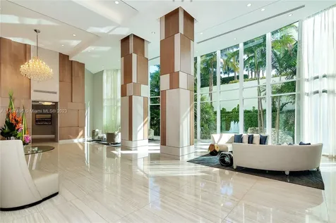21200 Point Place Aventura FL 33180