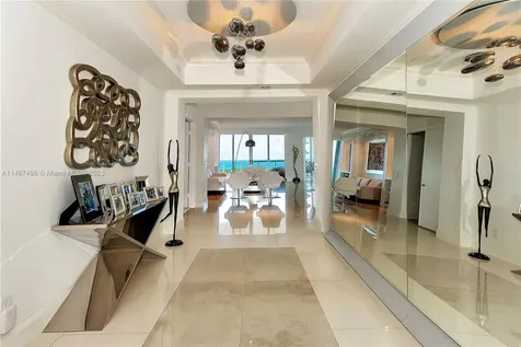 21200 Point Place Aventura FL 33180