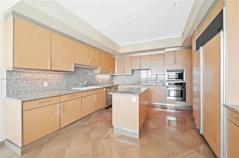 10101 Collins Avenue Bal Harbour FL 33154