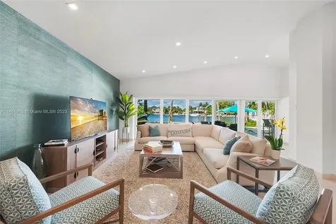 8834 Hawthorne Avenue Surfside FL 33154
