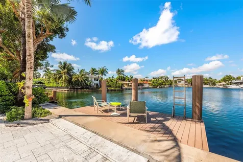 8834 Hawthorne Avenue Surfside FL 33154