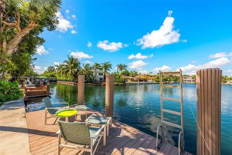 8834 Hawthorne Avenue Surfside FL 33154