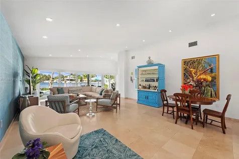 8834 Hawthorne Avenue Surfside FL 33154