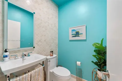 8834 Hawthorne Avenue Surfside FL 33154