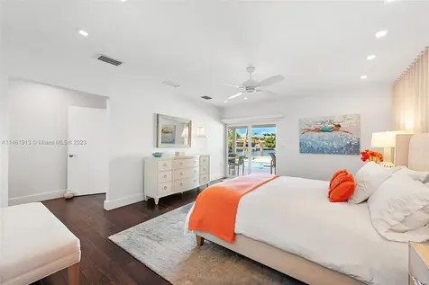 8834 Hawthorne Avenue Surfside FL 33154