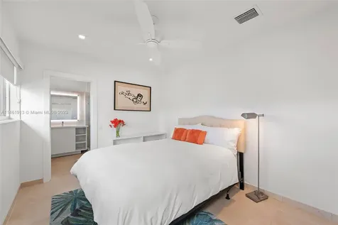 8834 Hawthorne Avenue Surfside FL 33154