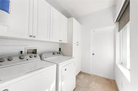 8834 Hawthorne Avenue Surfside FL 33154