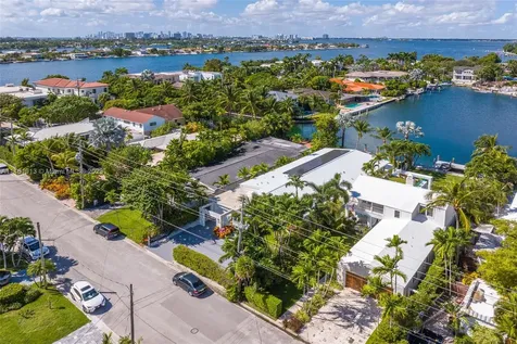 8834 Hawthorne Avenue Surfside FL 33154