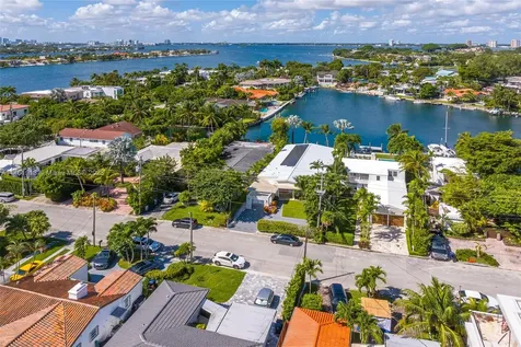 8834 Hawthorne Avenue Surfside FL 33154