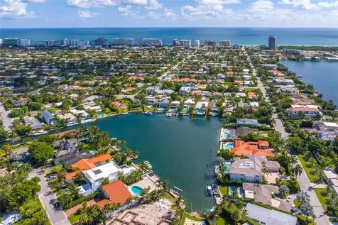 8834 Hawthorne Avenue Surfside FL 33154