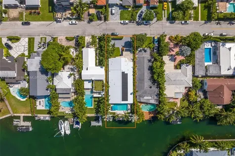 8834 Hawthorne Avenue Surfside FL 33154