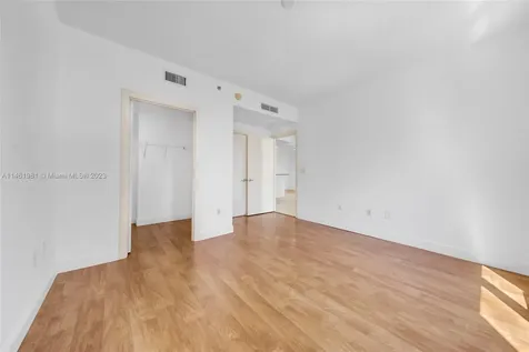 1060 Brickell Avenue Miami FL 33131