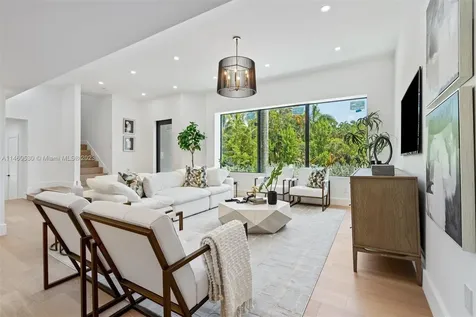 750 W 59th Street Miami Beach FL 33140