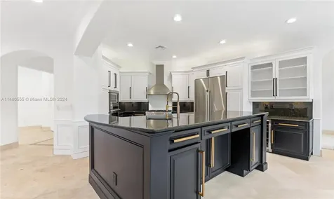 6045 La Gorce Drive Miami Beach FL 33140