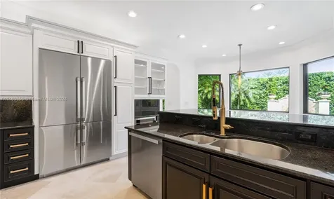 6045 La Gorce Drive Miami Beach FL 33140