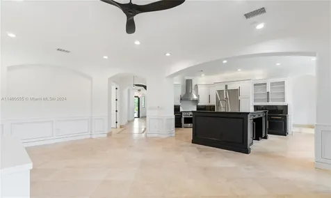 6045 La Gorce Drive Miami Beach FL 33140