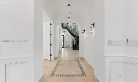 6045 La Gorce Drive Miami Beach FL 33140