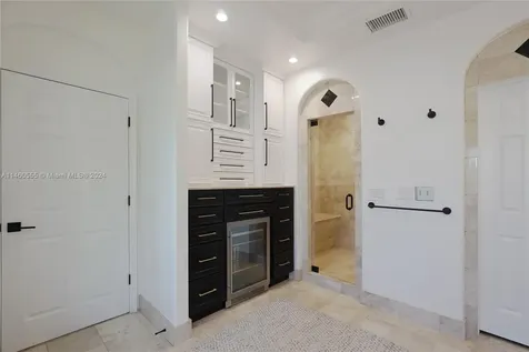 6045 La Gorce Drive Miami Beach FL 33140